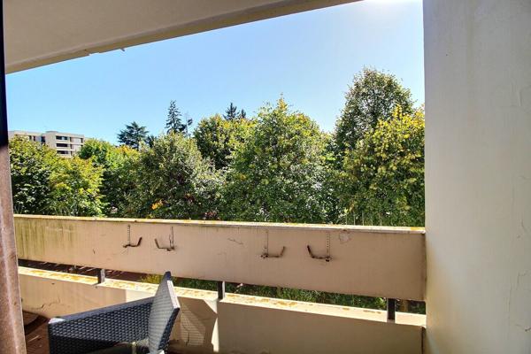 Appartement Elancourt 4 pièces 79 m2 avec parking sous-sol et cave