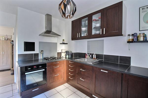 Appartement Elancourt 4 pièces 79 m2 avec parking sous-sol et cave