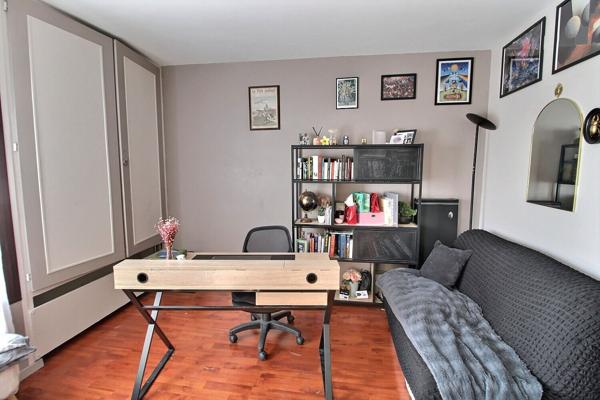 Appartement Elancourt 4 pièces 79 m2 avec parking sous-sol et cave