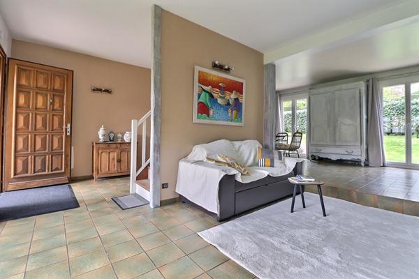 Maison familiale 7 pièces à vendre à Saint Prix + GARAGE + JARDIN.