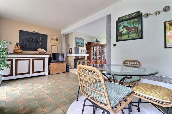 Maison familiale 7 pièces à vendre à Saint Prix + GARAGE + JARDIN.