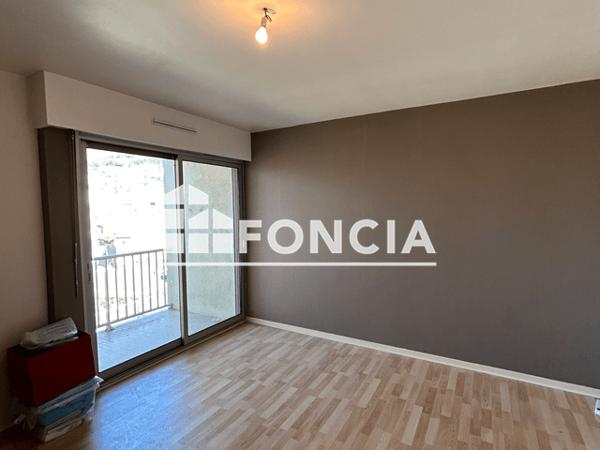 Location Studio 23.86 m² - 26 RUE DE VALSERRES Gap 05000