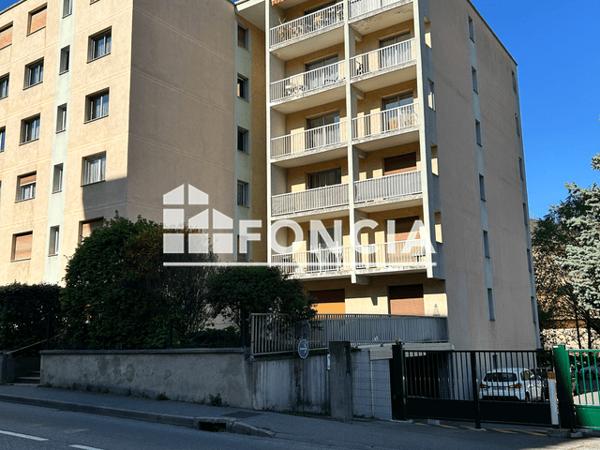 Location Studio 23.86 m² - 26 RUE DE VALSERRES Gap 05000