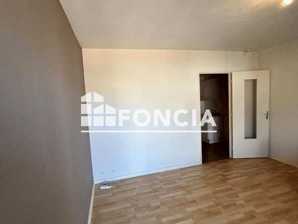 Location Studio 23.86 m² - 26 RUE DE VALSERRES Gap 05000