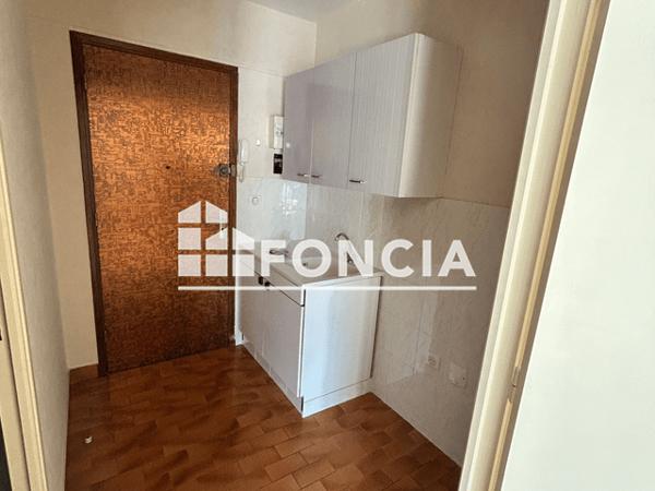 Location Studio 23.86 m² - 26 RUE DE VALSERRES Gap 05000
