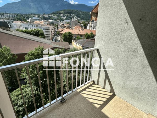 Location Studio 23.86 m² - 26 RUE DE VALSERRES Gap 05000