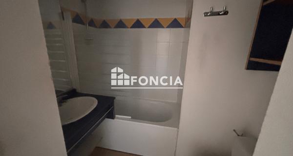 Location Studio meublé 18.4 m² - Fontaine 38600