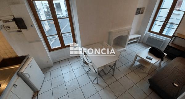 Location Appartement meublé 2 pièces 31 m² - Clermont-ferrand 63000