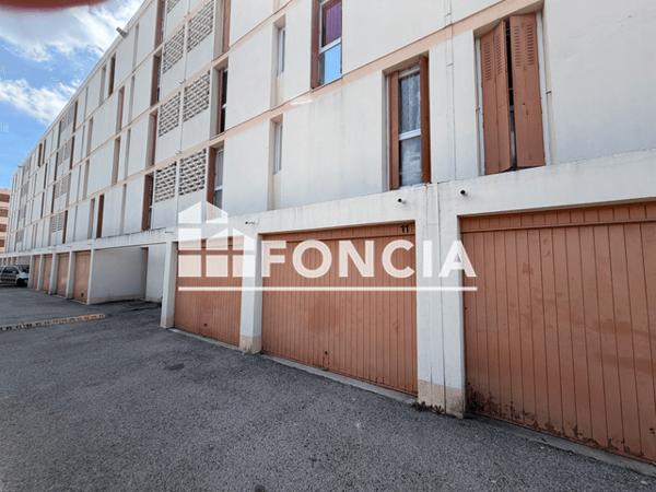 Location Parking 15 m² - RUE ADJUDANT-CHEF CHAMPION Salon De Provence 13300