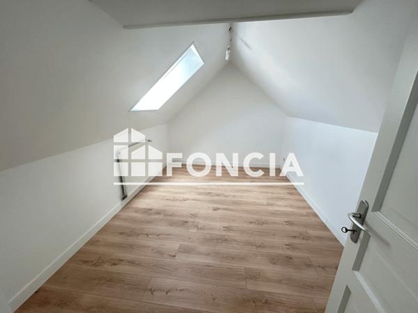 Location Appartement 5 pièces 118.5 m² - 29 RUE DU MOULIN Charleville Mezieres 08000