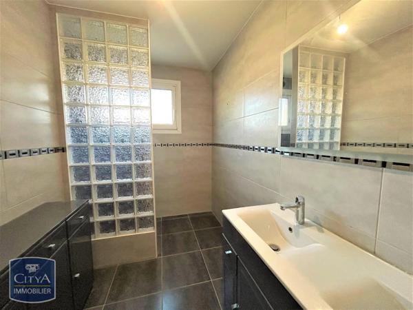 Appartement à louer 4 pièces 114.9m²