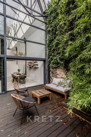 Loft comme une maison entièrement rénové