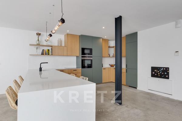 Loft comme une maison entièrement rénové
