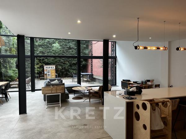 Loft comme une maison entièrement rénové