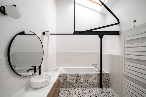 Loft comme une maison entièrement rénové