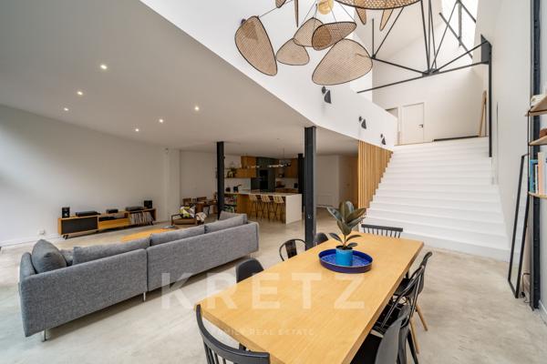 Loft comme une maison entièrement rénové
