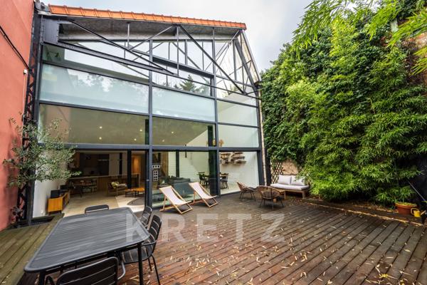 Loft comme une maison entièrement rénové