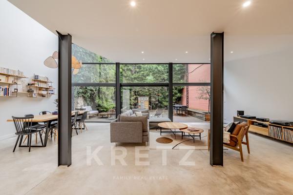 Loft comme une maison entièrement rénové