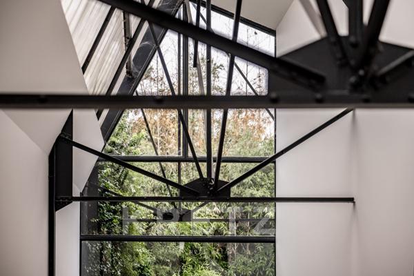 Loft comme une maison entièrement rénové
