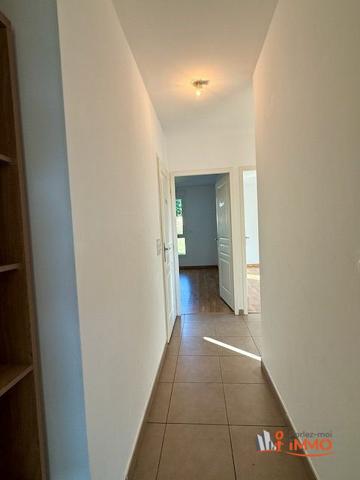 Appartement T4/T5 avec jardin et garage