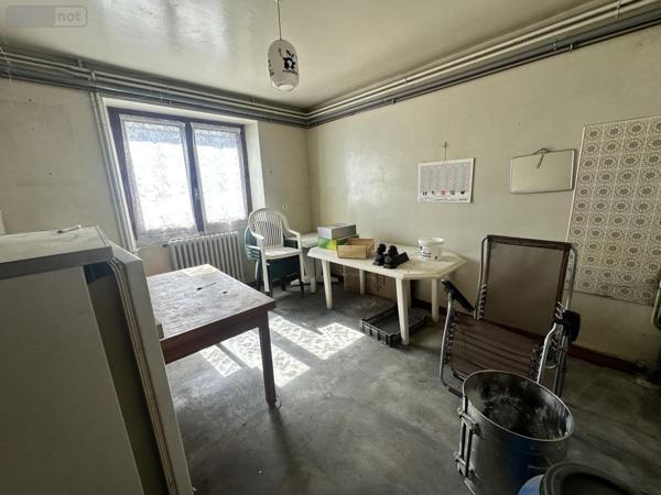 Maison à vendre à Saint-Flour dans le Cantal (15100), ref : 15046-38