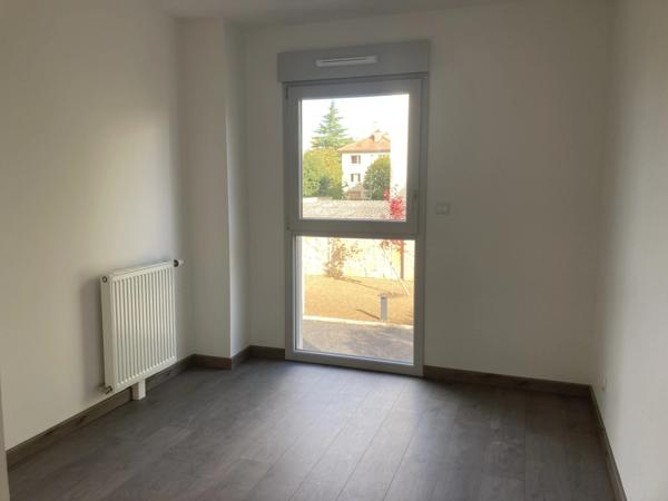 Dpt Côte d'Or (21), à louer DIJON appartement T3 avec grand balcon de plus de 16 m²