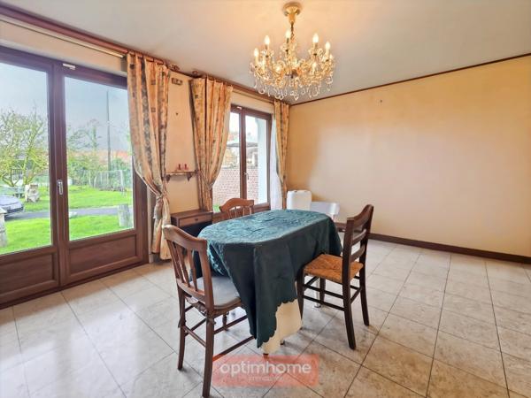MAISON INDIVIDUELLE – 3 CHAMBRES – JARDIN – GARAGE + 5 GARAGES LOUÉS