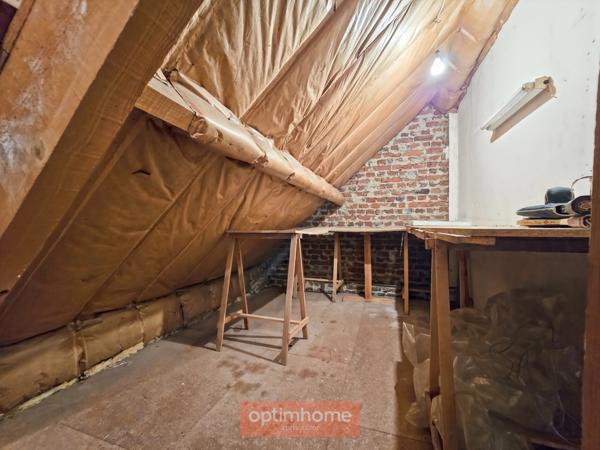 MAISON INDIVIDUELLE – 3 CHAMBRES – JARDIN – GARAGE + 5 GARAGES LOUÉS
