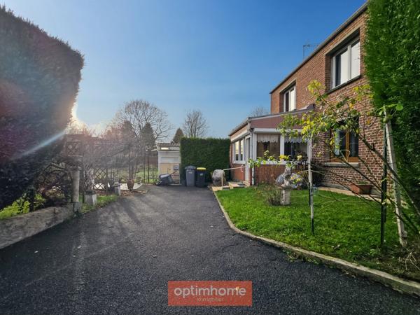 MAISON INDIVIDUELLE – 3 CHAMBRES – JARDIN – GARAGE + 5 GARAGES LOUÉS