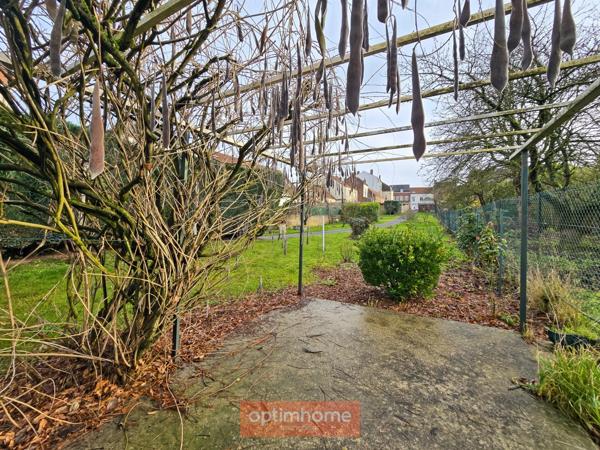 MAISON INDIVIDUELLE – 3 CHAMBRES – JARDIN – GARAGE + 5 GARAGES LOUÉS