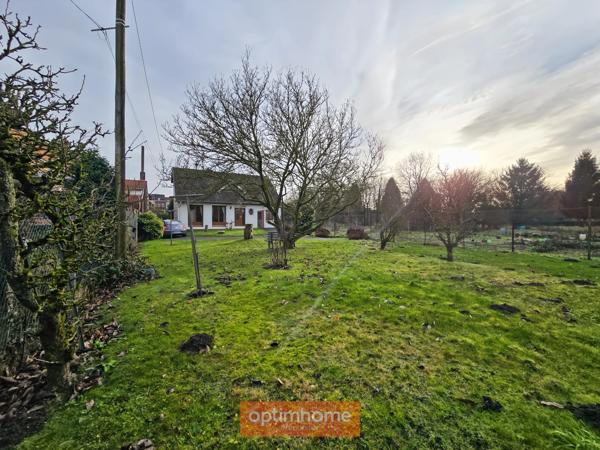 MAISON INDIVIDUELLE – 3 CHAMBRES – JARDIN – GARAGE + 5 GARAGES LOUÉS