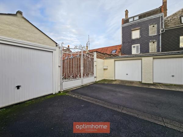 MAISON INDIVIDUELLE – 3 CHAMBRES – JARDIN – GARAGE + 5 GARAGES LOUÉS