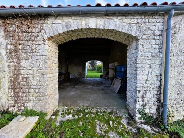 EXCLU CAPIFRANCE A Vendre ST-PIERRE OLÉRON Charmant Domaine de 717m² terrain 3.950m² dont 442m² habitable