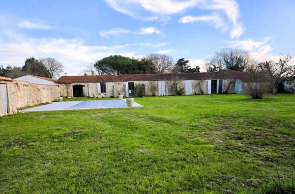 EXCLU CAPIFRANCE A Vendre ST-PIERRE OLÉRON Charmant Domaine de 717m² terrain 3.950m² dont 442m² habitable