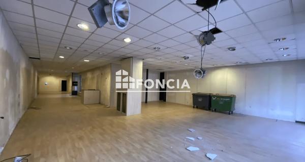 Location Local commercial 200 m² - Paris 75017