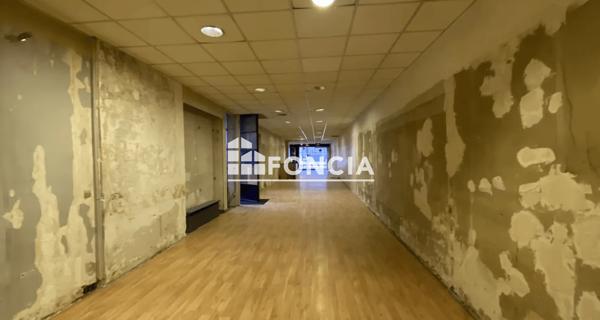 Location Local commercial 200 m² - Paris 75017