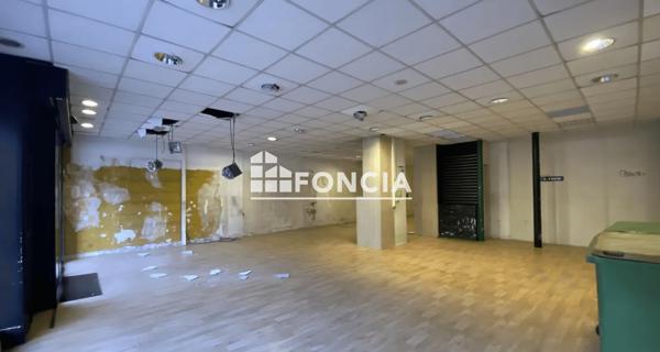 Location Local commercial 200 m² - Paris 75017