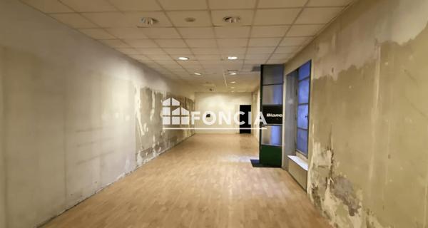 Location Local commercial 200 m² - Paris 75017