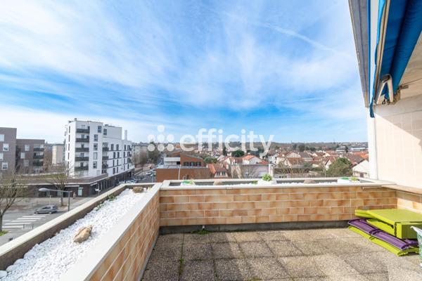 Appartement
         6 pièces
        - 102 m² 279 000 € *