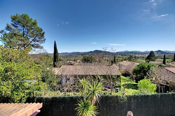 A VENDRE en EXCLUSIVITÉ sur TARADEAU Maison de 127 m² VUE DOMINANTE & CHARME PROVENÇAL
