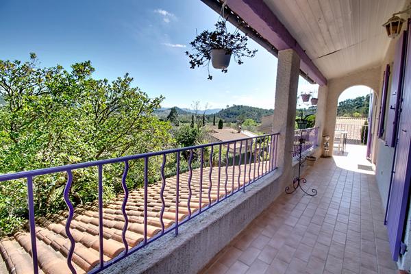 A VENDRE en EXCLUSIVITÉ sur TARADEAU Maison de 127 m² VUE DOMINANTE & CHARME PROVENÇAL