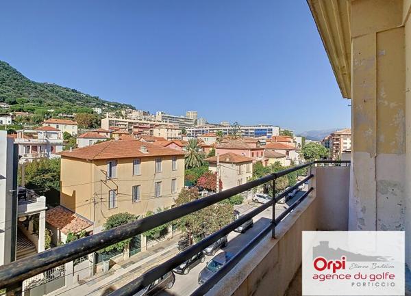 Appartement à louer    3 pièces •  Ajaccio