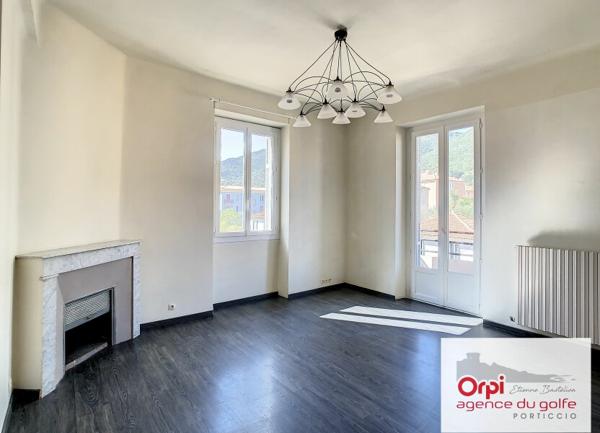 Appartement à louer    3 pièces •  Ajaccio