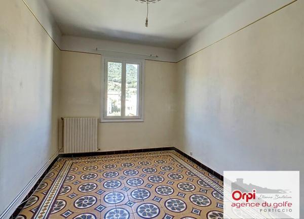 Appartement à louer    3 pièces •  Ajaccio
