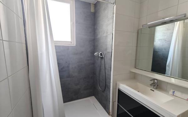 Appartement à vendre    4 pièces • 71,62 m2 Saint-Martin-d'Hères