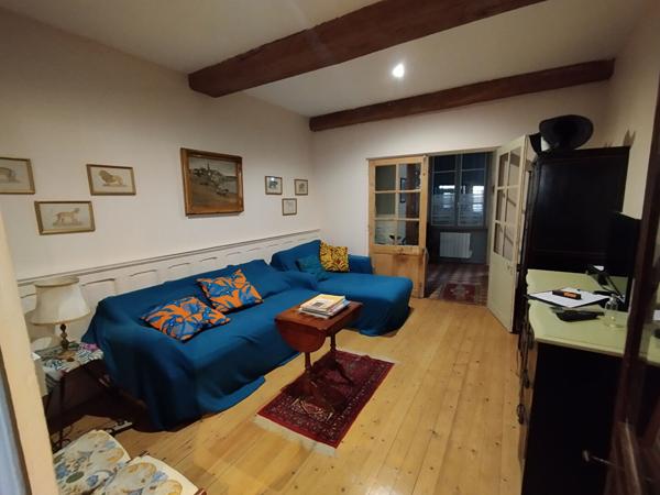 Maison Bourguignonne d'exception de 249 m2 - Un bien rare. Cette demeure offre de nombreuses possibilités - Gites - Maison Familiale - au Coeur du centre ville de Tournus