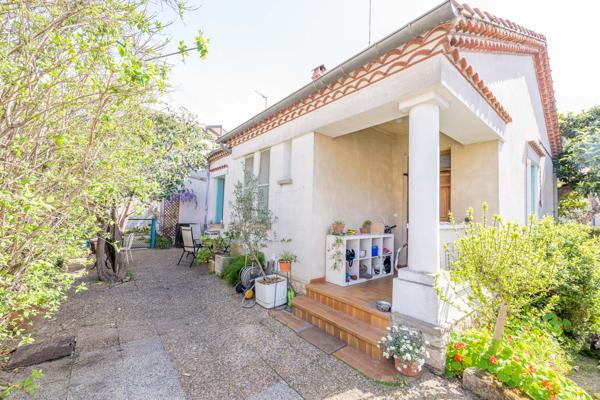 Montpellier (34000) T3 au Beaux-Arts – Lumière, volumes et garage !