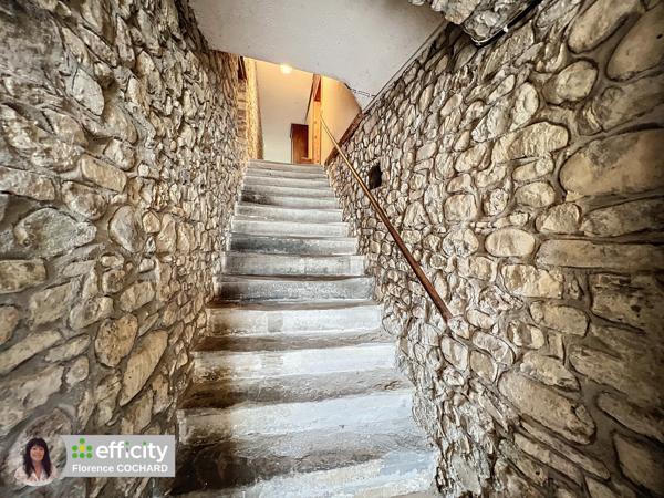 Maison 9 pièces - 410 m² Exclusivité efficity