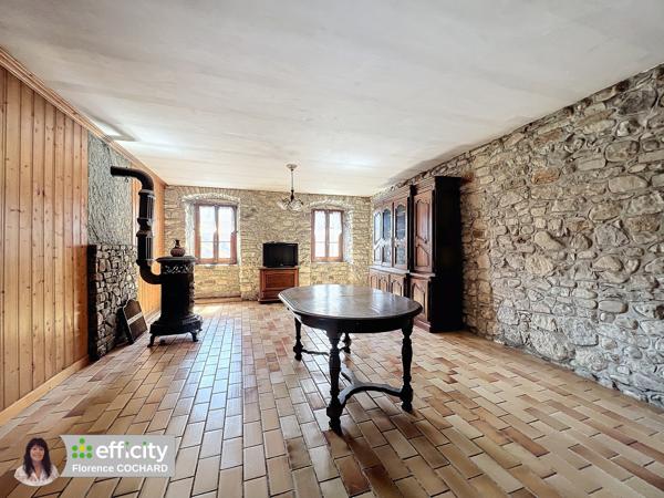 Maison 9 pièces - 410 m² Exclusivité efficity