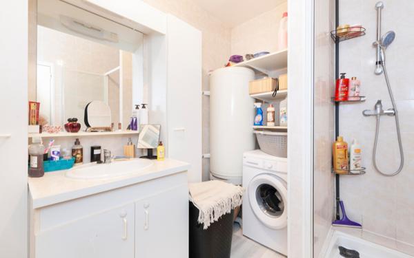 Immeuble à vendre    6 pièces •  Larrivière-Saint-Savin